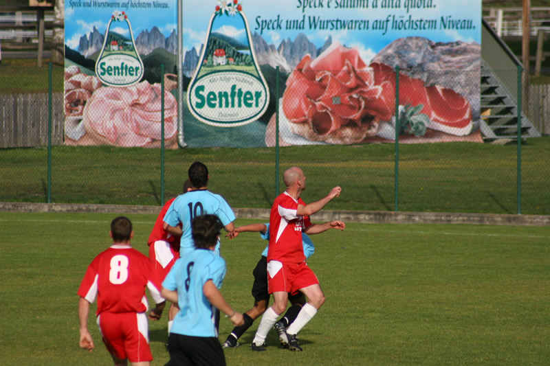 gal/08. Spieltag- SV Reischach-Rasen/2006-10-24 - SVR gg. Rasen-Antholz 092.jpg